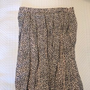 LIKE NEW WHO WHAT WEAR PINK CHEETAH MIDI SKIRT